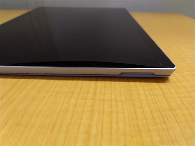 Microsoft SurfacePro4 バッテリー膨張