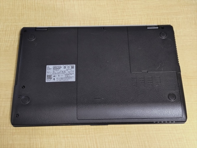 富士通 AH77/D3 裏面