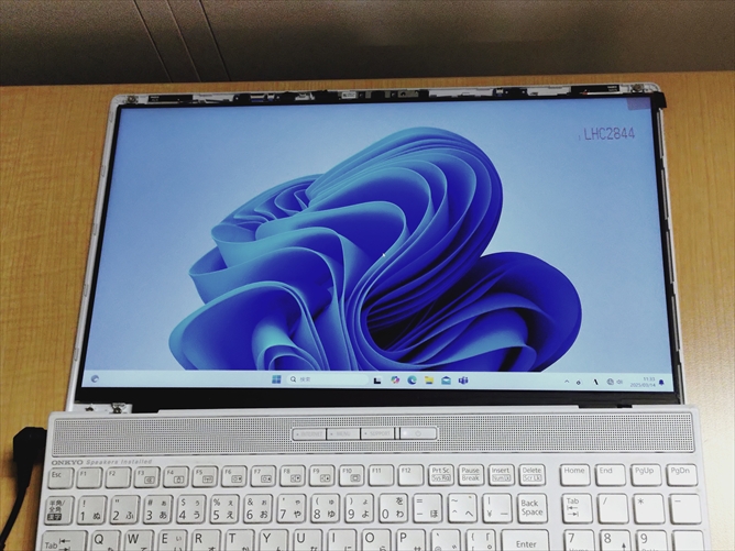 富士通 AH77/D3 画面表示確認