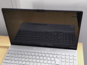 富士通 AH53/E2　画面表示不具合