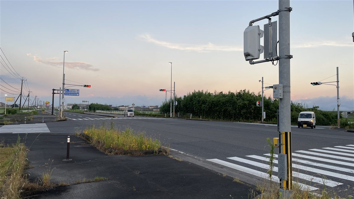 宮崎方面からの道順(インターを下りた先の信号)